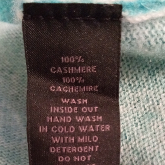 Brand New Saks Cashmere Sweater Sz: M, Super Soft Retail: $295 - Picture 7 of 7